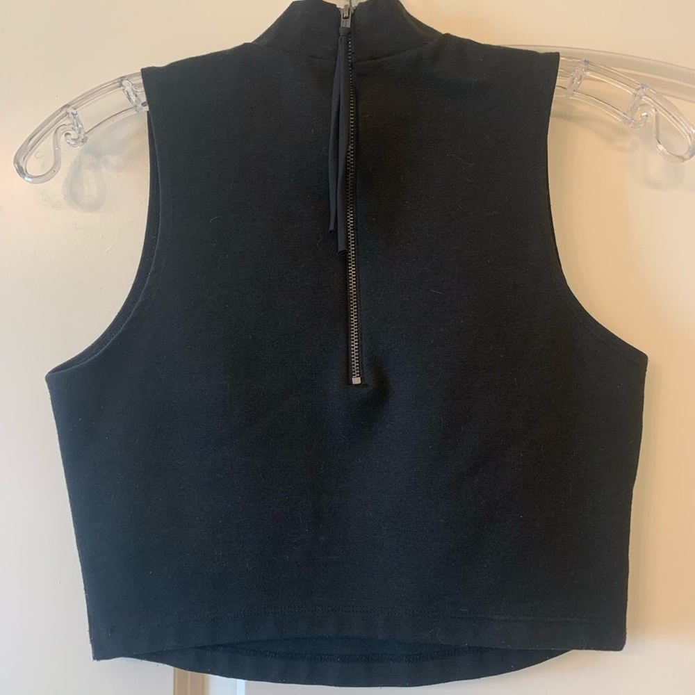 BCBGeneration Crop Top - Picture 3 of 5
